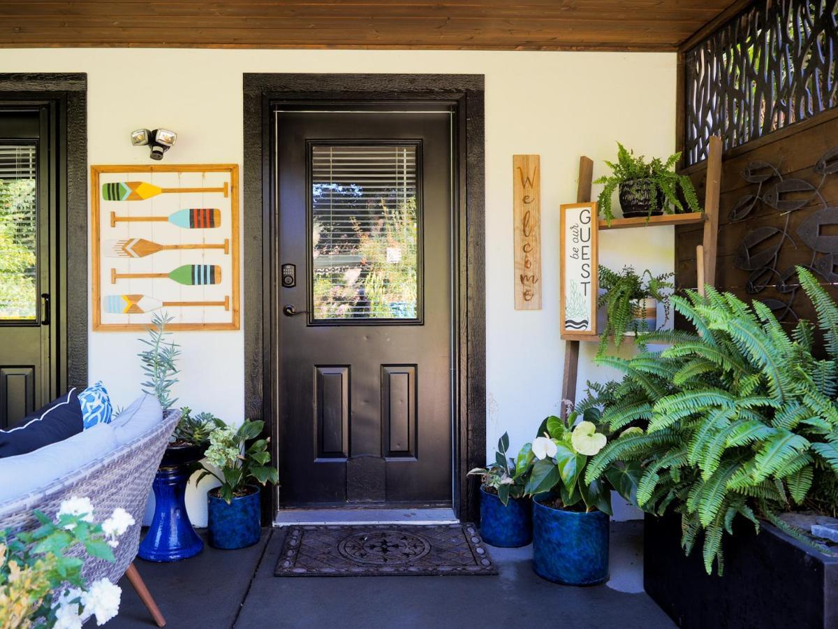 Rayleigh Riverfront Retreat- Peaceful Garden Oasis-25 Minutes To Ski Hill Kamloops Exteriör bild